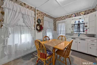 17 Borodell Place, New London, CT 06320 - Photo 13