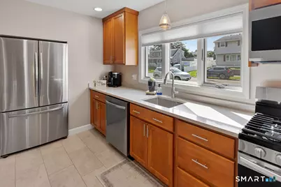 33 Hartman Avenue, East Haven, CT 06512 - Photo 9