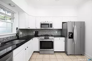 806 Hope St, Stamford, CT 06907 - Photo 3