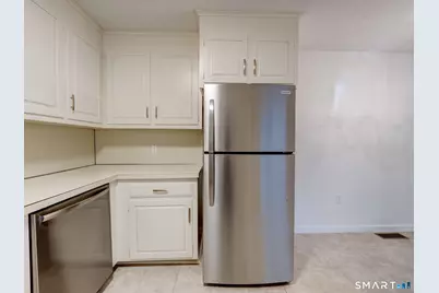 54 Oak Street #13, Middletown, CT 06457 - Photo 5