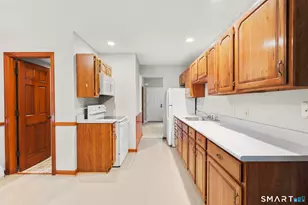 11-13 Hull St, Shelton, CT 06484 - Photo 9
