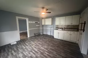 243 Center St, Manchester, CT 06040 - Photo 3