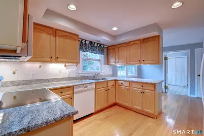 24 Canaan Way, Simsbury, CT 06070 - Photo 15