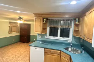 209 Somerset St, West Hartford, CT 06110 - Photo 7