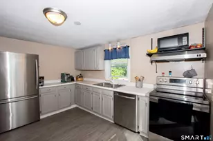 37 Lambert Dr, Norwich, CT 06360 - Photo 7