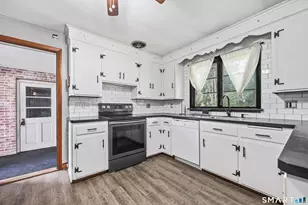 155 Frederick St, Torrington, CT 06790 - Photo 13