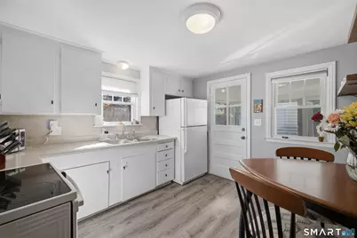 45 Exeter Avenue, West Hartford, CT 06110 - Photo 9