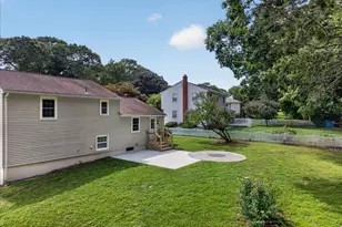 161 Ridgewood Dr, Groton, CT 06355 - Photo 9