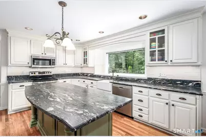 26 Bayberry Lane, New Milford, CT 06776 - Photo 5