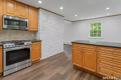 79 Robin Hood Road, Stamford, CT 06907 - Photo 7
