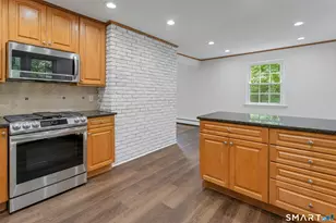 79 Robin Hood Rd, Stamford, CT 06907 - Photo 7