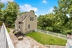 327 Steinmann Ave, Middlebury, CT 06762 - Photo 3
