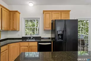 285 Mallard Dr, Orange, CT 06477 - Photo 9