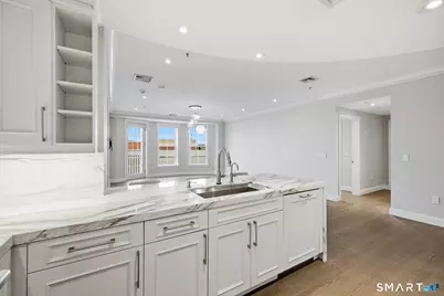 85 Memorial Road #411, West Hartford, CT 06107 - Photo 5