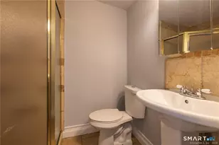 480 Ezra St, Bridgeport, CT 06606 - Photo 17