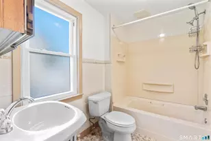 34 Glenwood Ave, Stratford, CT 06614 - Photo 29