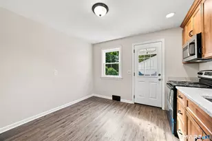 23 Leaf Ave, Waterbury, CT 06705 - Photo 9