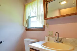 26 Hawthorne Ave, Shelton, CT 06484 - Photo 11