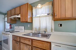 26 Hawthorne Ave, Shelton, CT 06484 - Photo 5