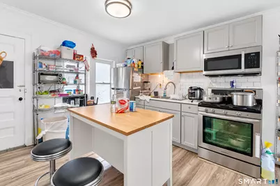 28 Ocean Avenue, New London, CT 06320 - Photo 5
