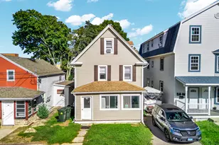28 Ocean Ave, New London, CT 06320 - Photo 1