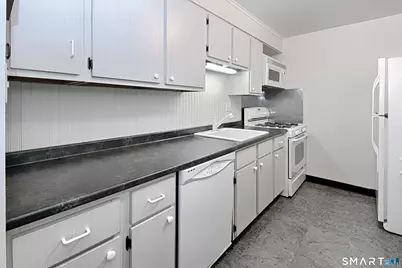 160 Fairfield Woods Road #48, Fairfield, CT 06825 - Photo 13