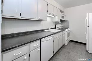 160 Fairfield Woods Rd, Fairfield, CT 06825 - Photo 13