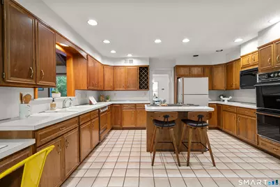 3 Megan Lane, Stamford, CT 06905 - Photo 15