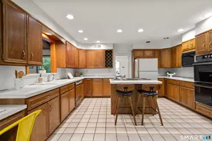 3 Megan Ln, Stamford, CT 06905 - Photo 15
