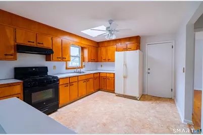 326 Grovers Avenue, Bridgeport, CT 06605 - Photo 19