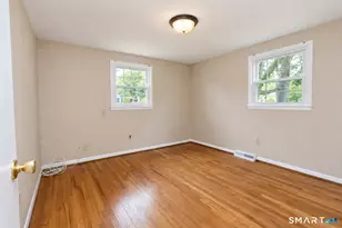 10 Colonial Dr, Simsbury, CT 06070 - Photo 17