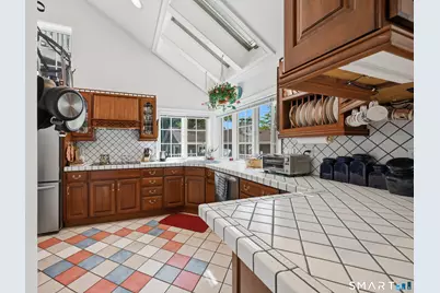 23 Lake Drive North, New Fairfield, CT 06812 - Photo 9