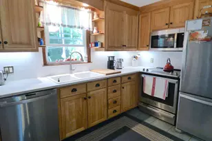 149 Terry Plains Rd, Bloomfield, CT 06002 - Photo 9