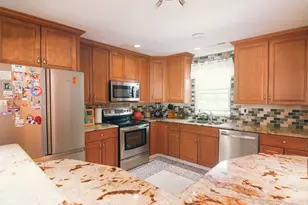 7 Rodline Rd, Danbury, CT 06811 - Photo 19