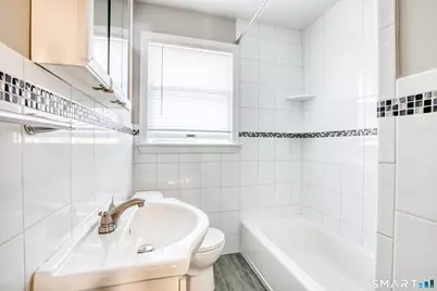 126 Pemberwick Road #Right Side, Greenwich, CT 06831 - Photo 15