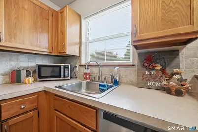 30 New Hampshire Drive #11A, New Britain, CT 06052 - Photo 5