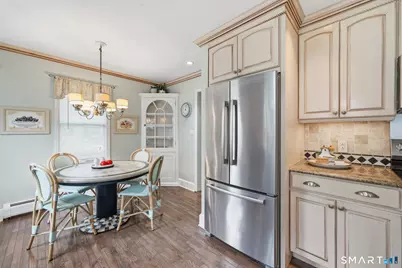 32 Crown Street, Trumbull, CT 06611 - Photo 13