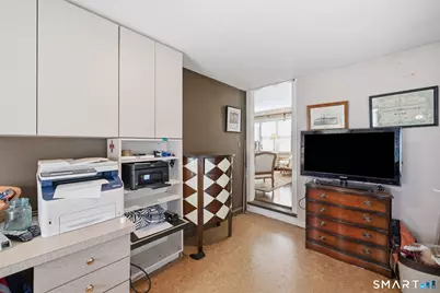 32 Crown Street, Trumbull, CT 06611 - Photo 25