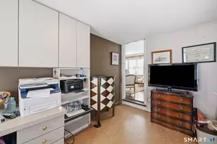 32 Crown St, Trumbull, CT 06611 - Photo 25