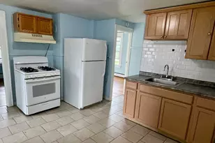 114 Tulip St, Bristol, CT 06010 - Photo 3