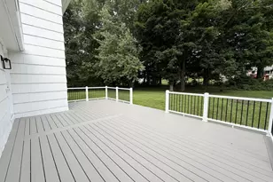5 Butternut Dr, Bloomfield, CT 06002 - Photo 35