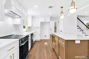 5 Butternut Dr, Bloomfield, CT 06002 - Photo 7
