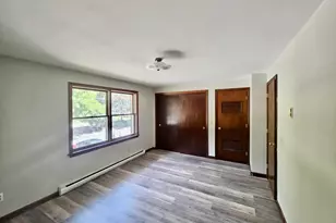 302 Boston Post Rd, Waterford, CT 06385 - Photo 9
