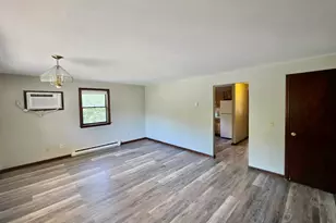 302 Boston Post Rd, Waterford, CT 06385 - Photo 5