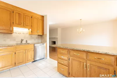 222 Deer Run #222, Shelton, CT 06484 - Photo 5