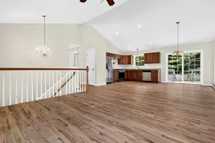 846A Vauxhall Street Ext., Waterford, CT 06385 - Photo 5