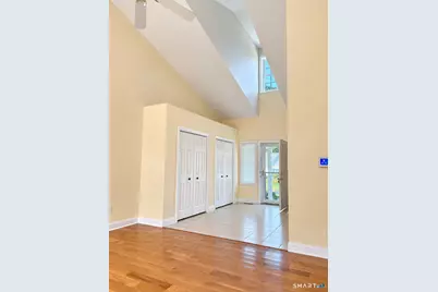162 Thistle Pond Drive #162, Bloomfield, CT 06002 - Photo 3