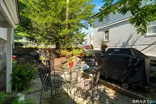 25 Prospect St, Essex, CT 06426 - Photo 23
