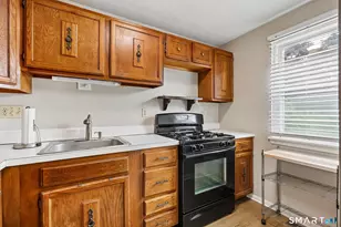 1 E Gate Ln, Hamden, CT 06514 - Photo 5