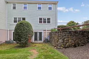 1 E Gate Ln, Hamden, CT 06514 - Photo 17
